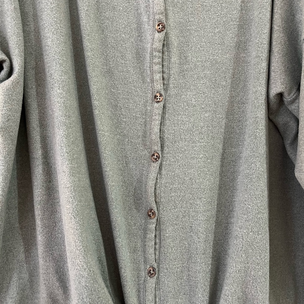 Plus size maternity top - Picture 4 of 7